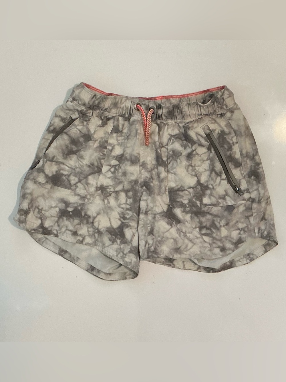 Athleta Girl Gray Tie-Dye All Play Shorts Size XL 14 NWOT